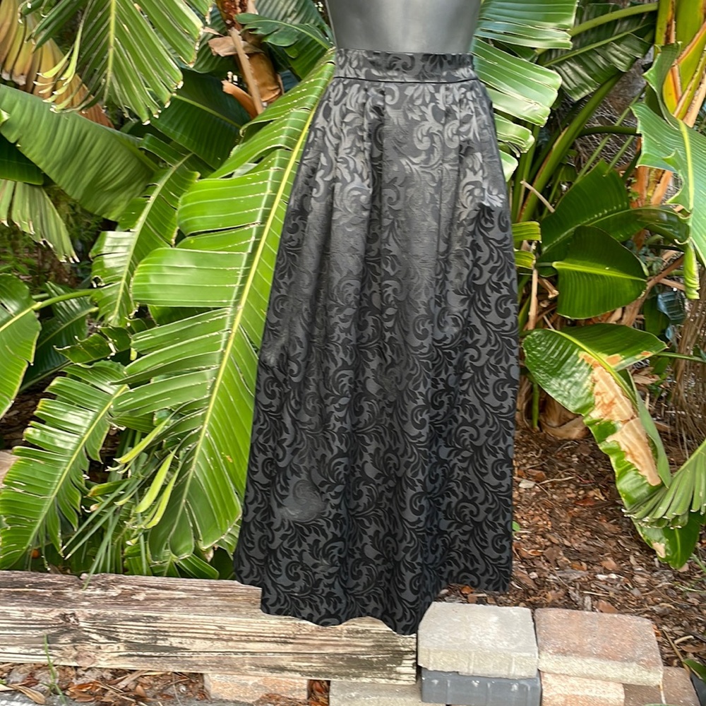 Tony Lambert collection, brocade Mid/a I skirt